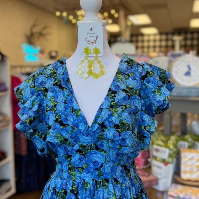Clothing & Accessories | Tumbleweeds & Notions